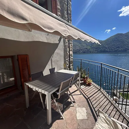 別荘 The Terrace On Brienno